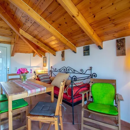 Verano Sea View Apartman *